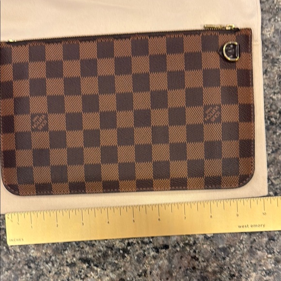 Louis Vuitton Damier Ebene Neverful Pouch - Picture 14 of 14